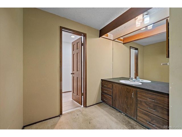 6305 W 6th Ave C21, Lakewood, CO 80214