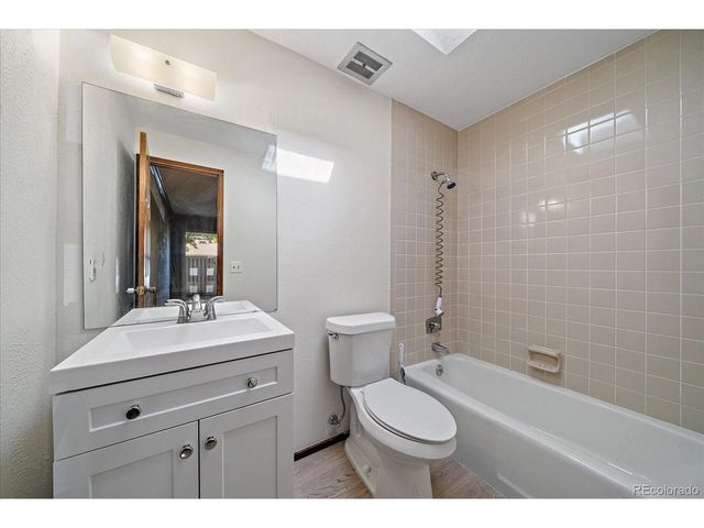 6305 W 6th Ave C21, Lakewood, CO 80214