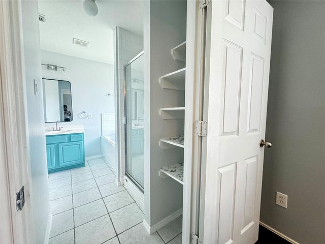 9735 Beckwood Post Drive, Houston, TX 77095