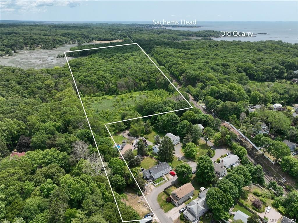 12 Bowhay Hill Road, Branford, CT 06405
