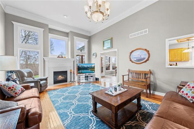 13175 Woodridge Drive, Platte City, MO 64079