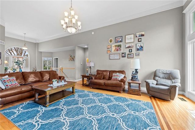 13175 Woodridge Drive, Platte City, MO 64079