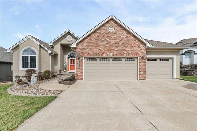 13175 Woodridge Drive, Platte City, MO 64079