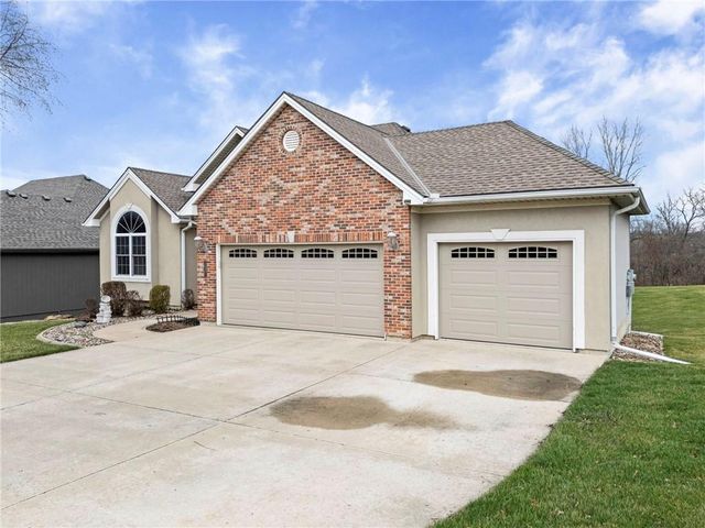 13175 Woodridge Drive, Platte City, MO 64079