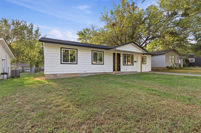 2332 S Poplar Street, Sapulpa, OK 74066