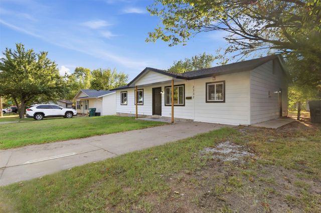 2332 S Poplar Street, Sapulpa, OK 74066