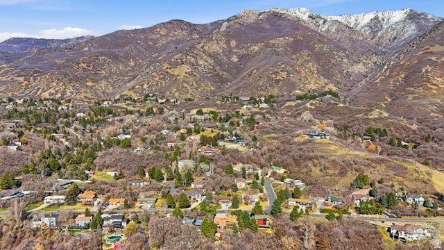 6313 S BYBEE DR, Uintah, UT 84403