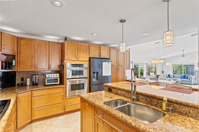 2935 NW 11th Terrace, Wilton Manors, FL 33311