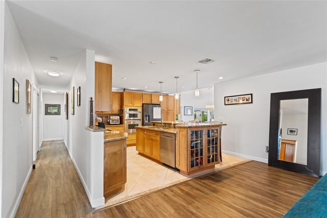 2935 NW 11th Terrace, Wilton Manors, FL 33311