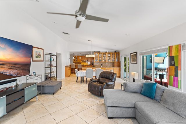 2935 NW 11th Terrace, Wilton Manors, FL 33311