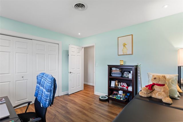 2935 NW 11th Terrace, Wilton Manors, FL 33311