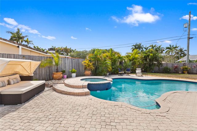 2935 NW 11th Terrace, Wilton Manors, FL 33311