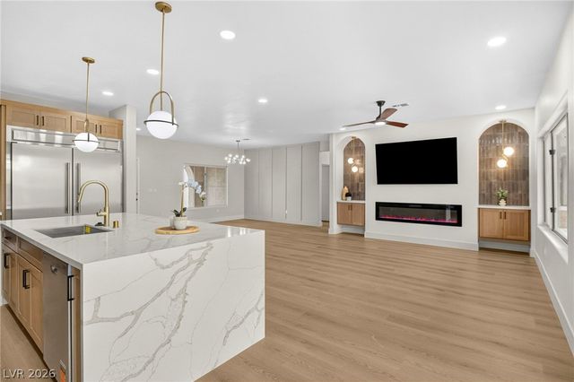 1651 Danbury Crossing Drive, Henderson, NV 89052