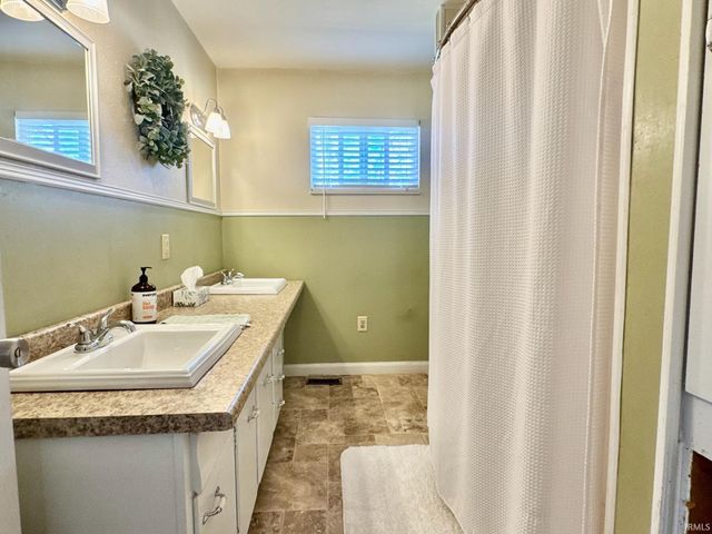 108 N Oak Street, Orleans, IN 47452