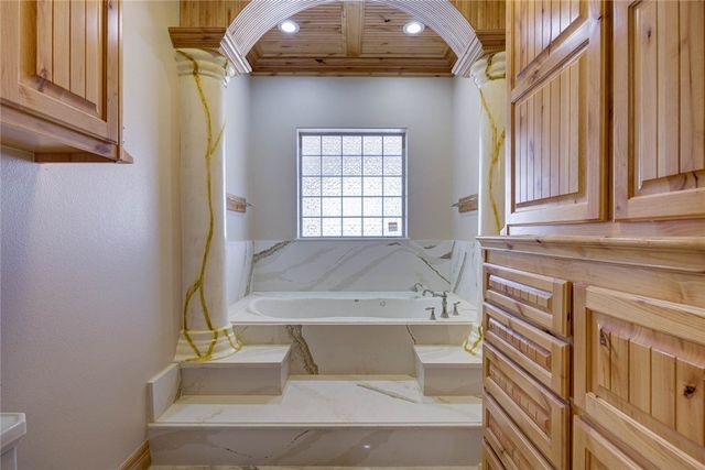 4326 Pecan Valley Dr, Corpus Christi, TX 78413