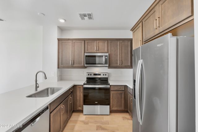 11300 N CASA DEGA Drive 1068, Surprise, AZ 85388