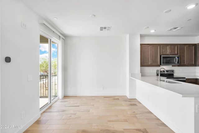 11300 N CASA DEGA Drive 1068, Surprise, AZ 85388