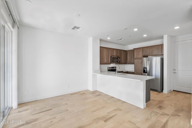 11300 N CASA DEGA Drive 1068, Surprise, AZ 85388