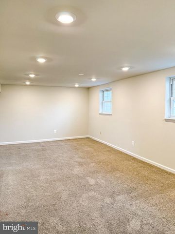 9212 LANDGREEN ST, Manassas, VA 20110