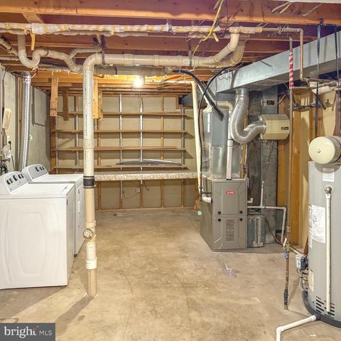 9212 LANDGREEN ST, Manassas, VA 20110