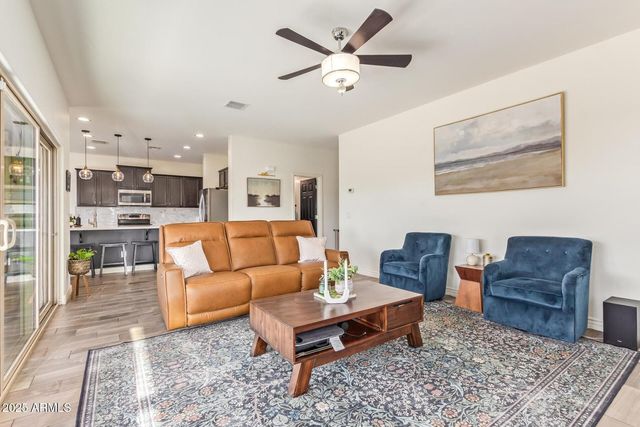 2756 E Hickory Street, Gilbert, AZ 85298