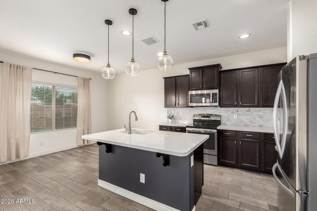2756 E Hickory Street, Gilbert, AZ 85298