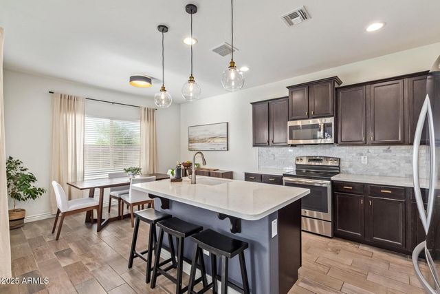 2756 E Hickory Street, Gilbert, AZ 85298