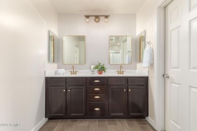 2756 E Hickory Street, Gilbert, AZ 85298