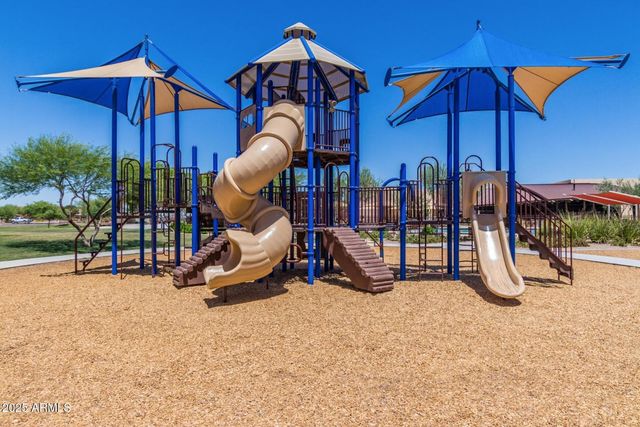 2756 E Hickory Street, Gilbert, AZ 85298