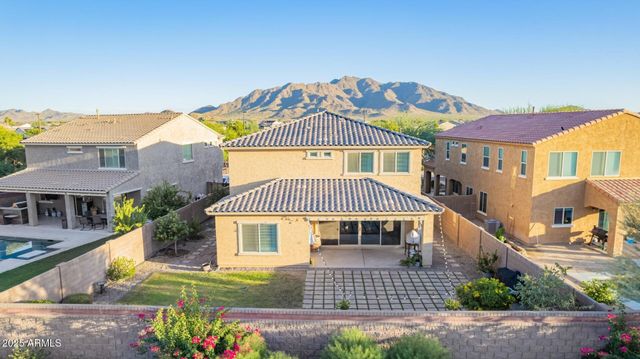 2756 E Hickory Street, Gilbert, AZ 85298