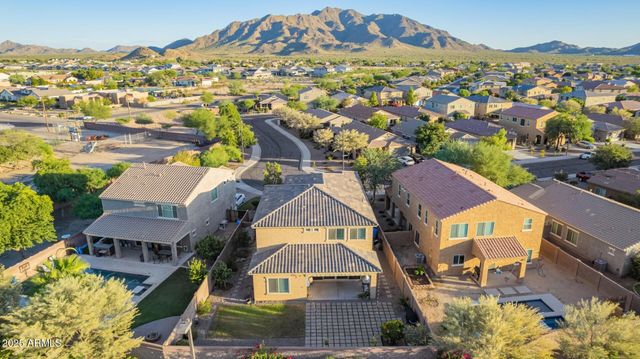 2756 E Hickory Street, Gilbert, AZ 85298