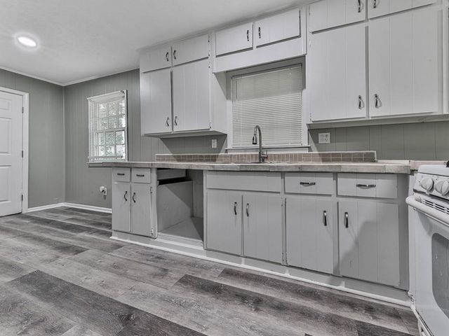 2005 Knightsbridge Road NW, Kennesaw, GA 30144