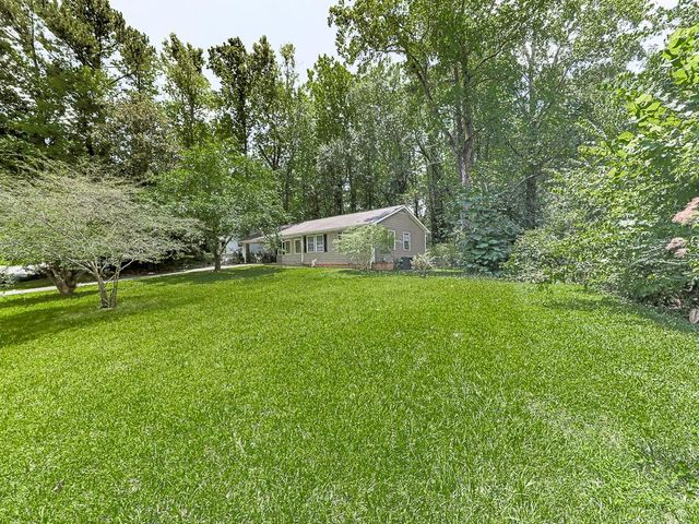 2005 Knightsbridge Road NW, Kennesaw, GA 30144