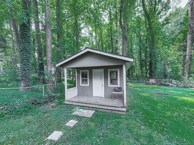 2005 Knightsbridge Road NW, Kennesaw, GA 30144