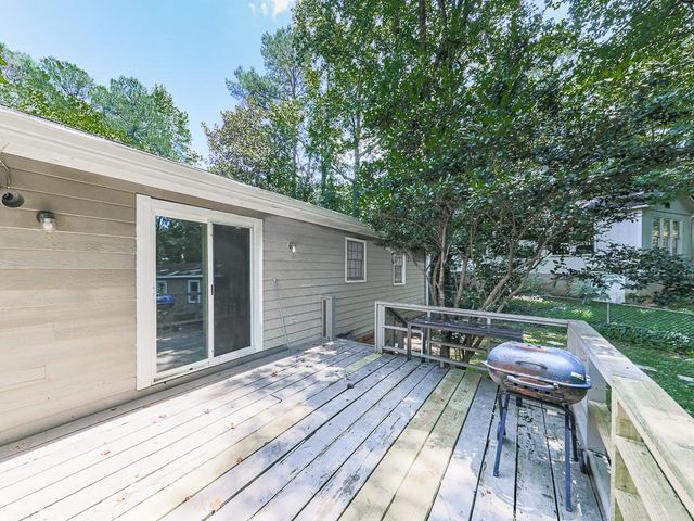 2005 Knightsbridge Road NW, Kennesaw, GA 30144