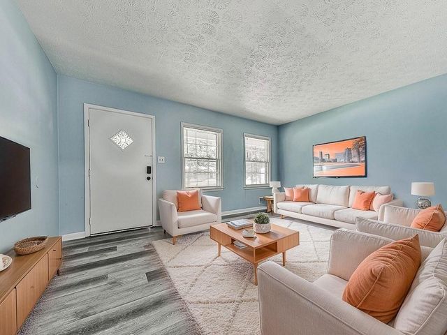 2005 Knightsbridge Road NW, Kennesaw, GA 30144