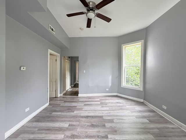 6835 S Champlain Avenue, Chicago, IL 60637