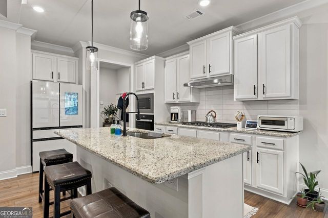18 Ryston Way, Lawrenceville, GA 30045