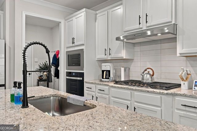18 Ryston Way, Lawrenceville, GA 30045