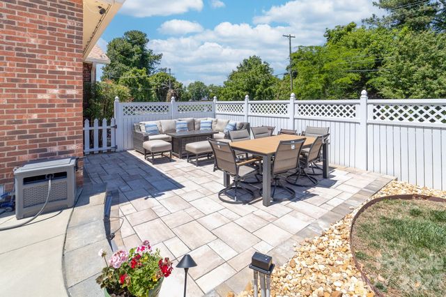 2402 Malotte Lane, Gastonia, NC 28054