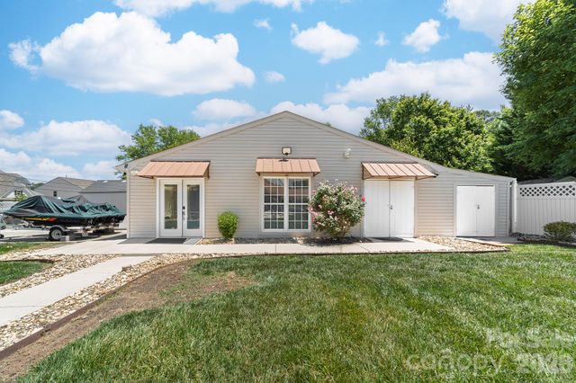 2402 Malotte Lane, Gastonia, NC 28054