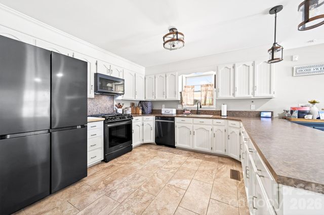2402 Malotte Lane, Gastonia, NC 28054