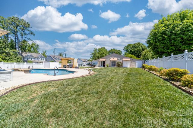2402 Malotte Lane, Gastonia, NC 28054