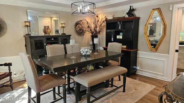 9214 Woodhurst Ct, Louisville, KY 40222
