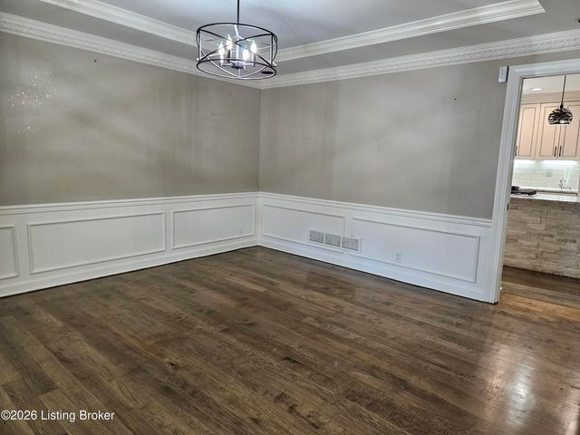 9214 Woodhurst Ct, Louisville, KY 40222