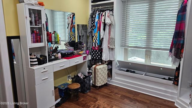 9214 Woodhurst Ct, Louisville, KY 40222