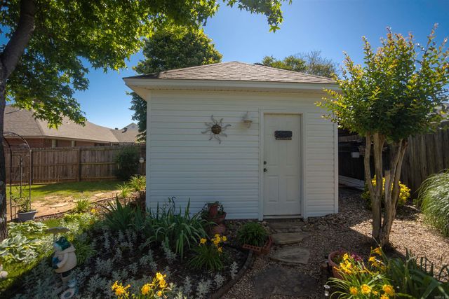 2103 W 8th Street, Russellville, AR 72801