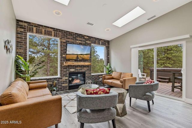 301 S O LEARY Street, Flagstaff, AZ 86001