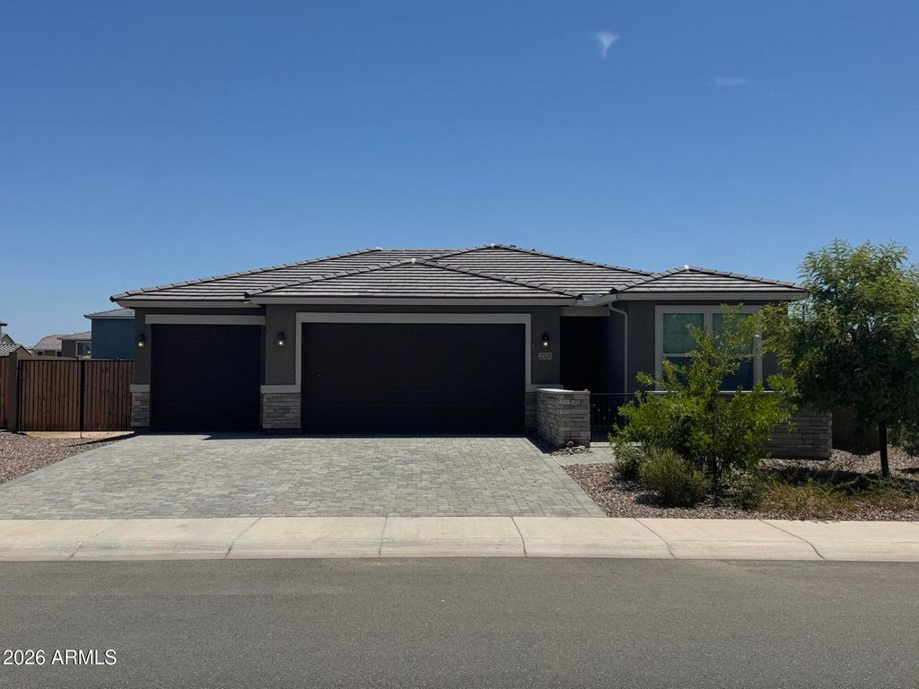 2521 S 180TH Drive, Goodyear, AZ 85338