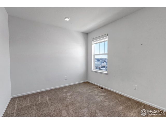 21876 E Radcliff Cir, Aurora, CO 80015